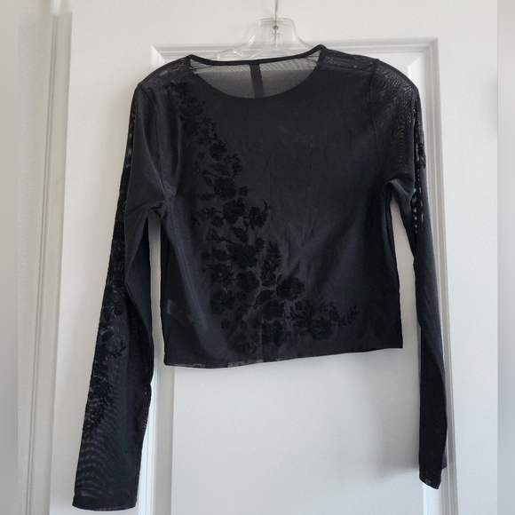 Athleta long sleeve black sheer floral crop top size Small - Picture 2 of 7